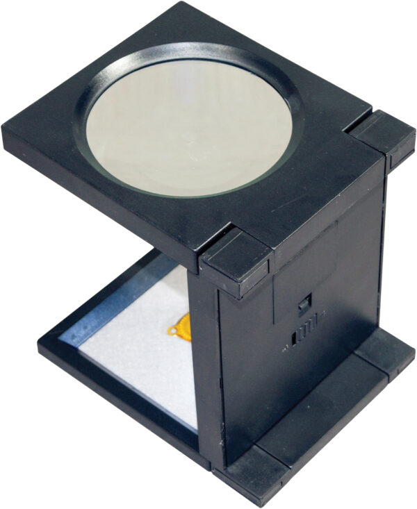 Large Folding Magnifer with LEDs - Image 2