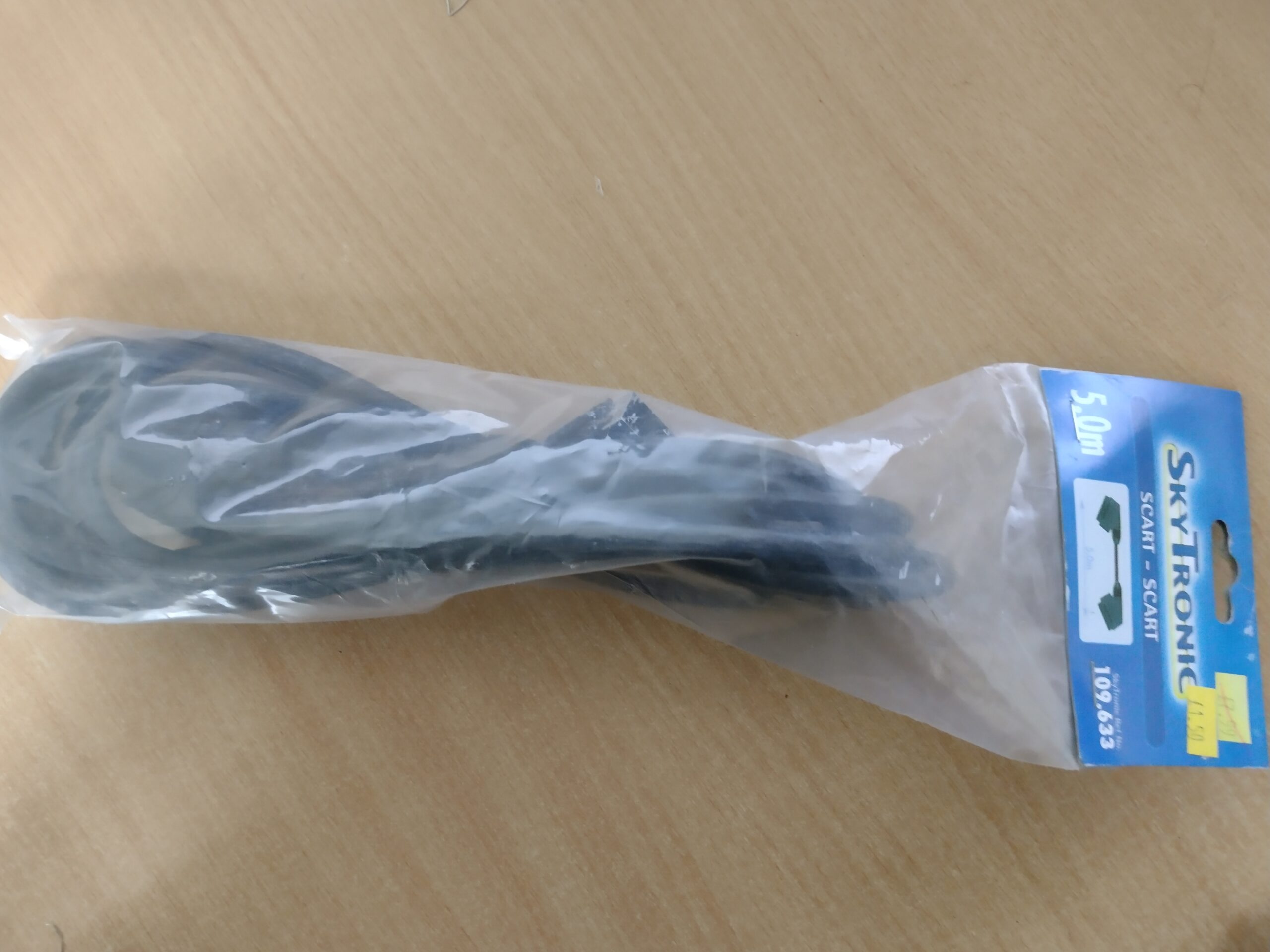 Lead Scart Plug to Scart Plug Universal 5m (CLEARENCE)