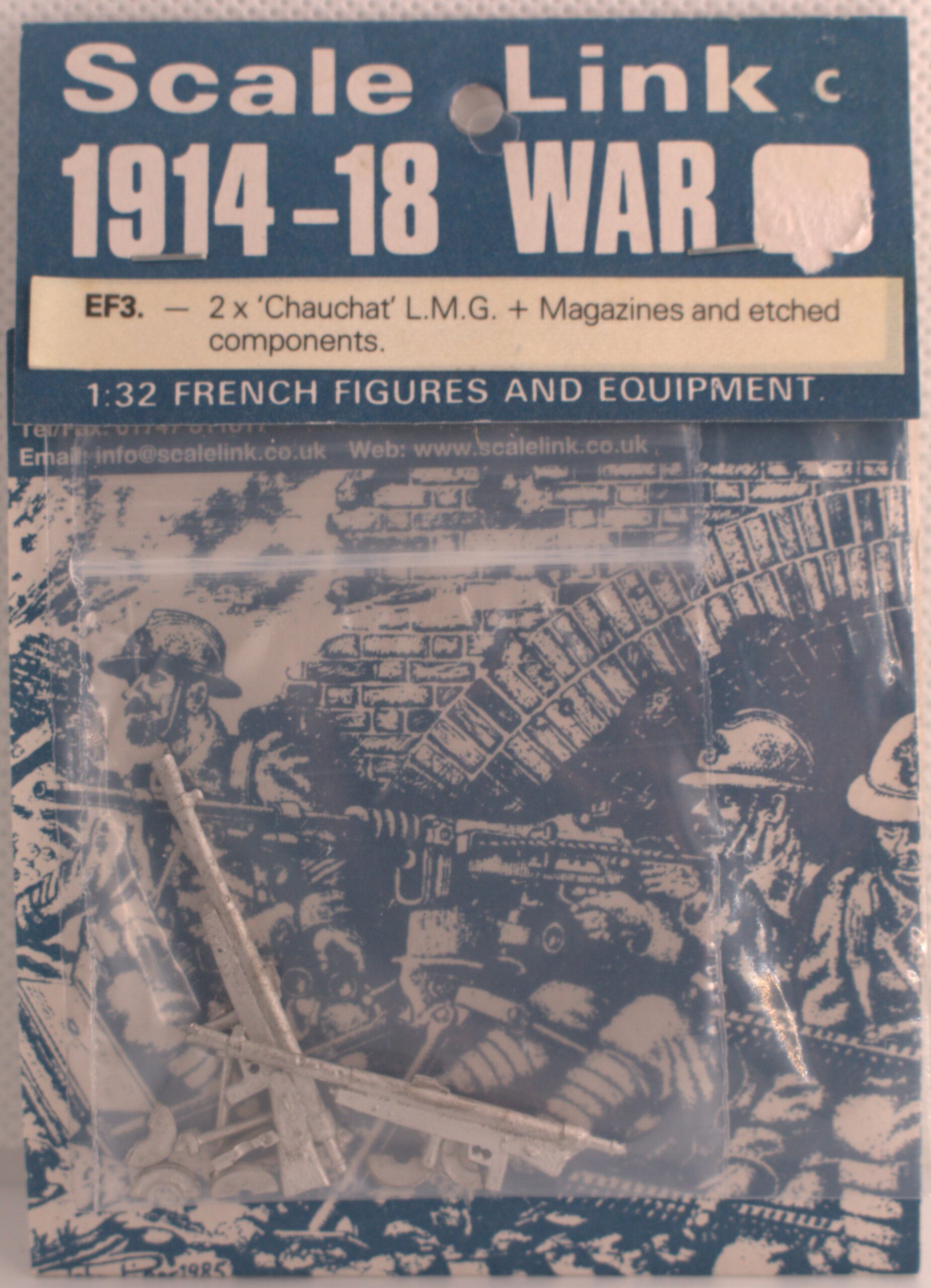 Scale Link - FR 2 x 'Chauchat' L.M.G + Magazines & Etched Components 1/32 scale