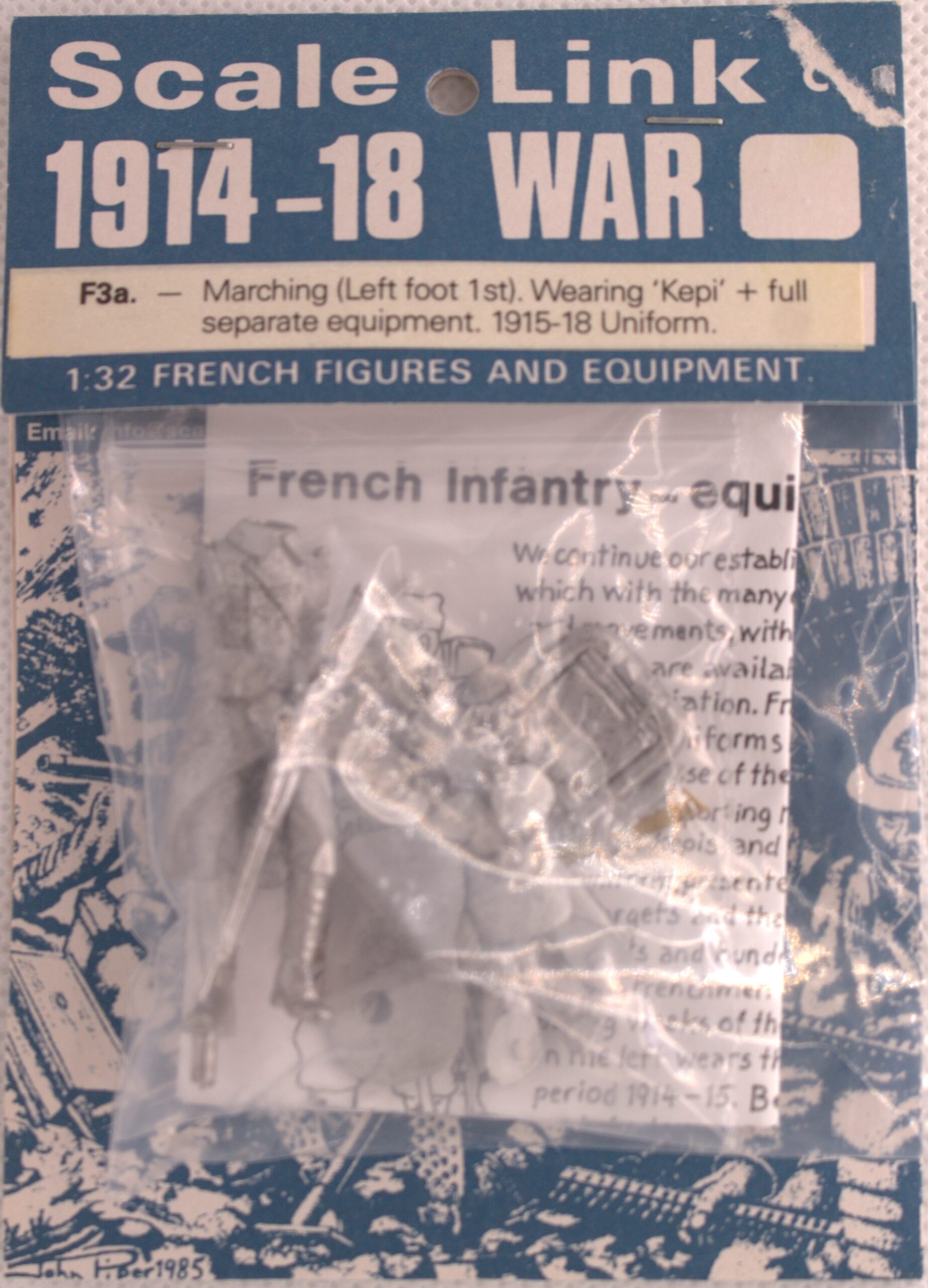 Scale Link - FR Marching (Left Foot First 1st) Wearing 'Kepi' 1915-18 Uniform 1/32 Scale