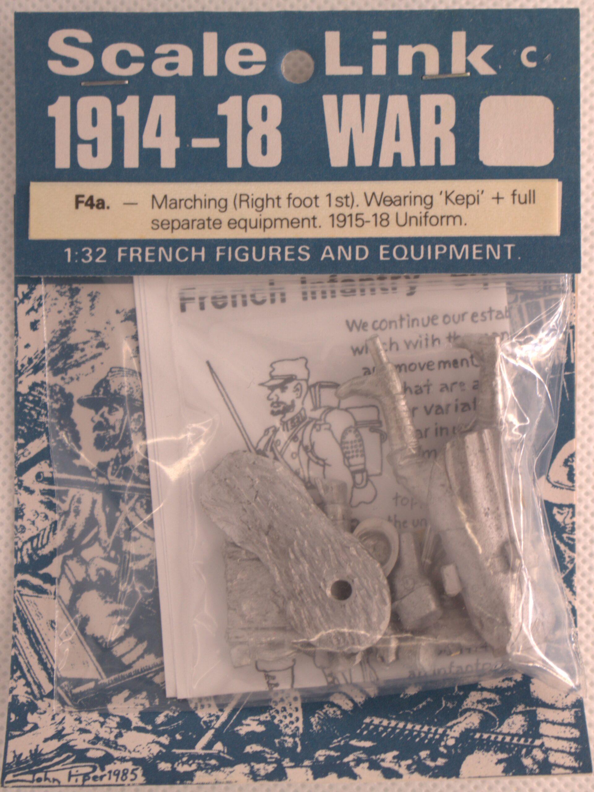 Scale Link - FR Marching (Right Foot First 1st) Wearing 'Kepi' 1915-18 Uniform 1/32 Scale